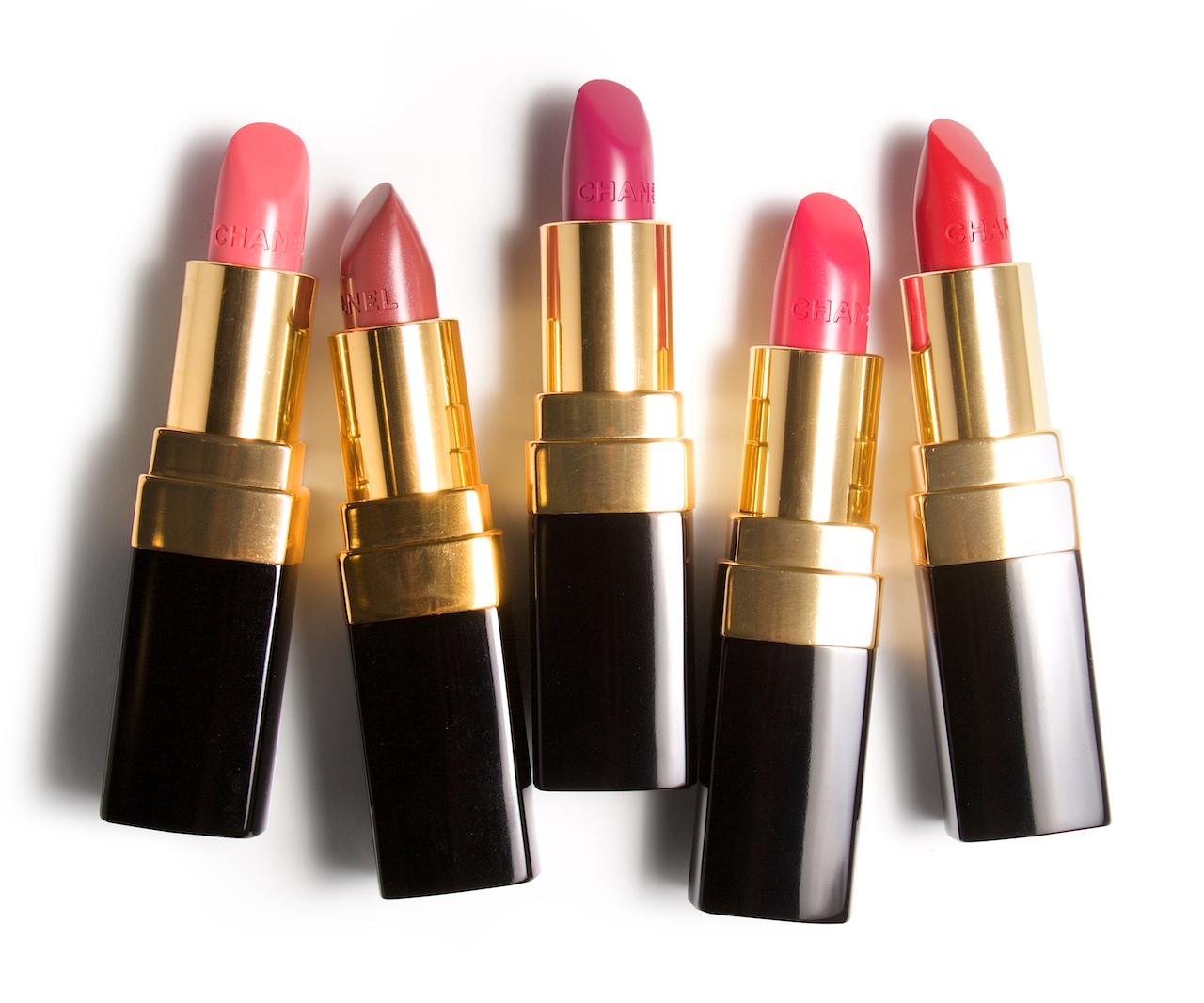CHANEL Rouge Coco Shine  Chanel rouge coco shine Soft summer makeup  Hydrating lip color
